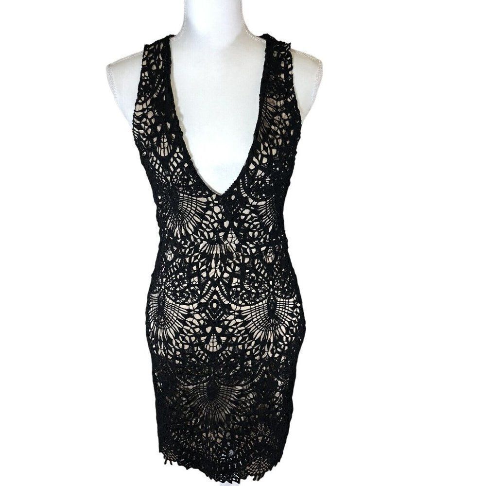 Sexy Lulus Black Lace Short Dress Small Neutral Lining Plunging Deep V Fitted